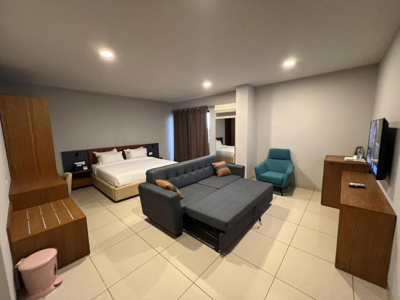 Hotel Golf Coast Kinszasa Zewnętrze zdjęcie