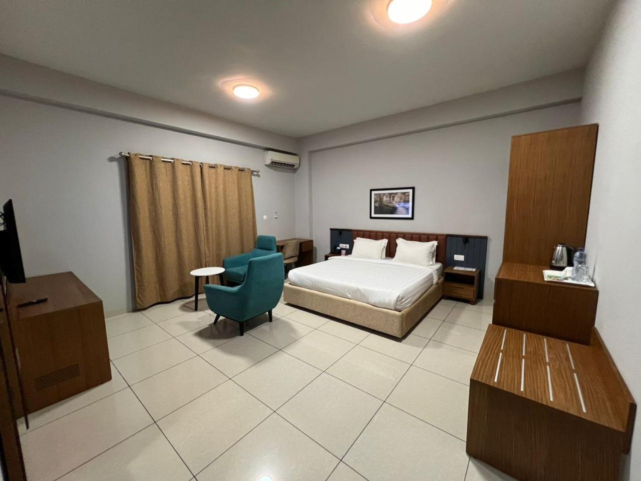 Hotel Golf Coast Kinszasa Zewnętrze zdjęcie